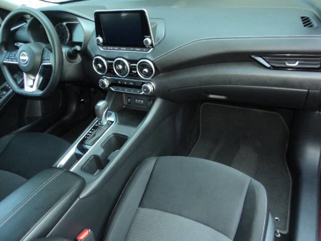 Used 2024 Nissan Sentra SV image 9