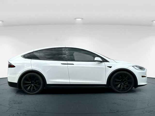 Used 2022 Tesla Model X image 8