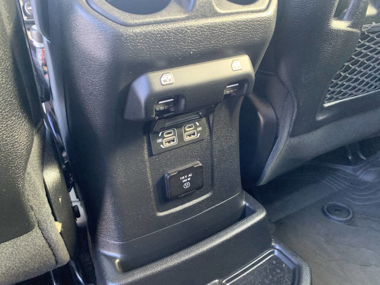 Used 2023 Jeep Wrangler Unlimited Rubicon w/ Dual Top Group image 19