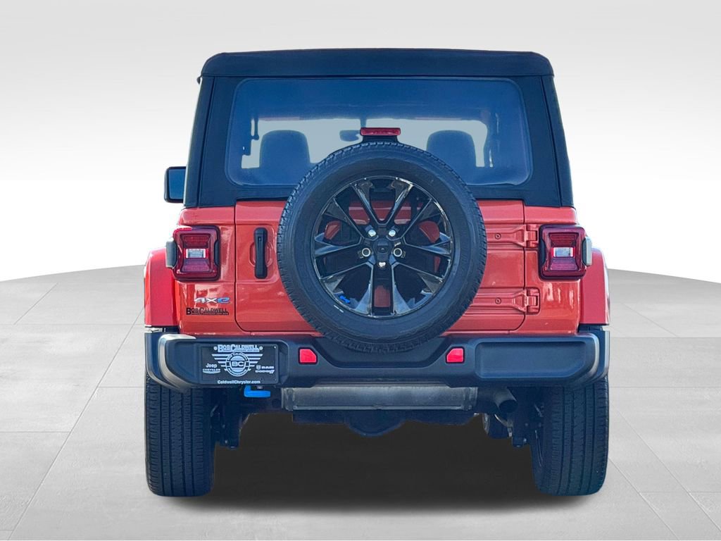 Used 2023 Jeep Wrangler Unlimited Sahara w/ Cold Weather Group AWD/4WD image 6