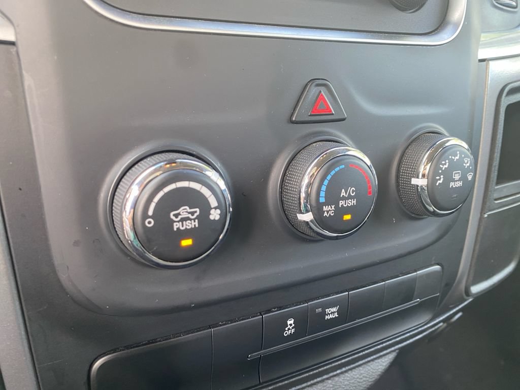 Used 2024 RAM 1500 Classic SLT AWD/4WD image 16