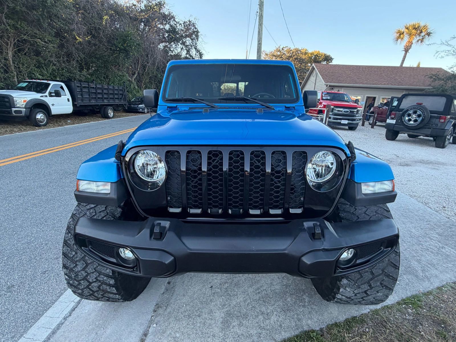 Used 2022 Jeep Gladiator Sport AWD/4WD image 11