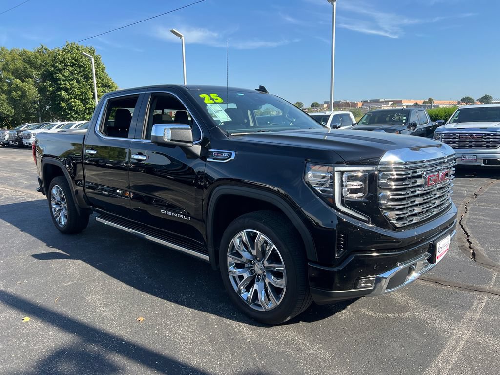 Used 2025 GMC Sierra 1500 Denali w/ Denali Reserve Package AWD/4WD image 4