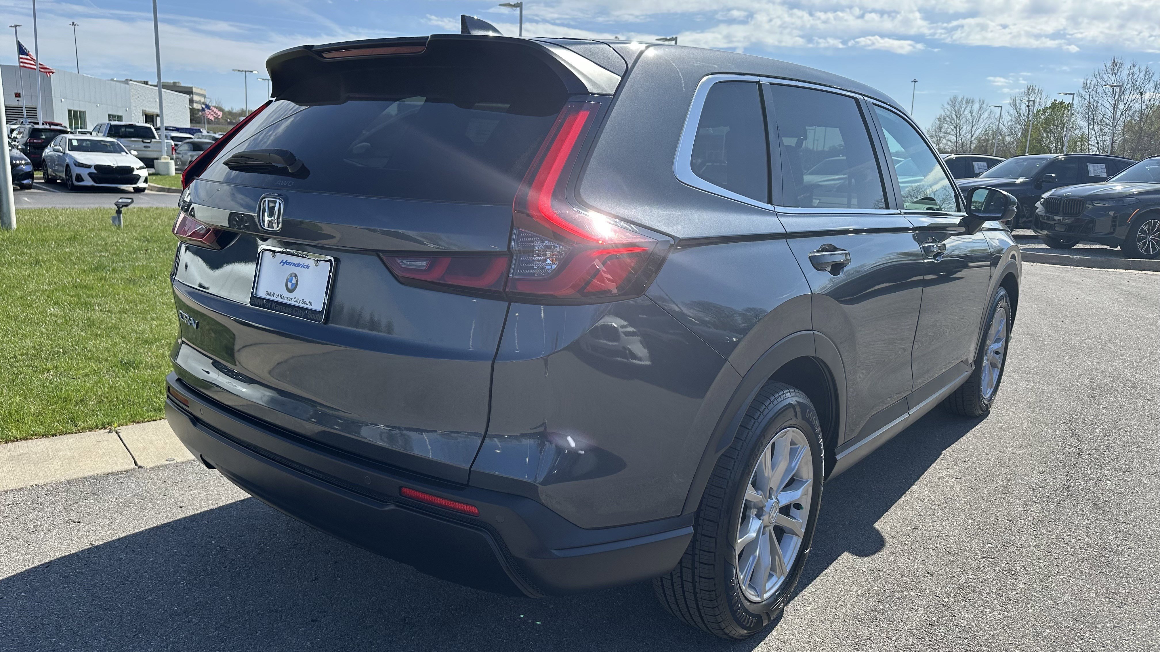 Used 2023 Honda CR-V EX-L image 10