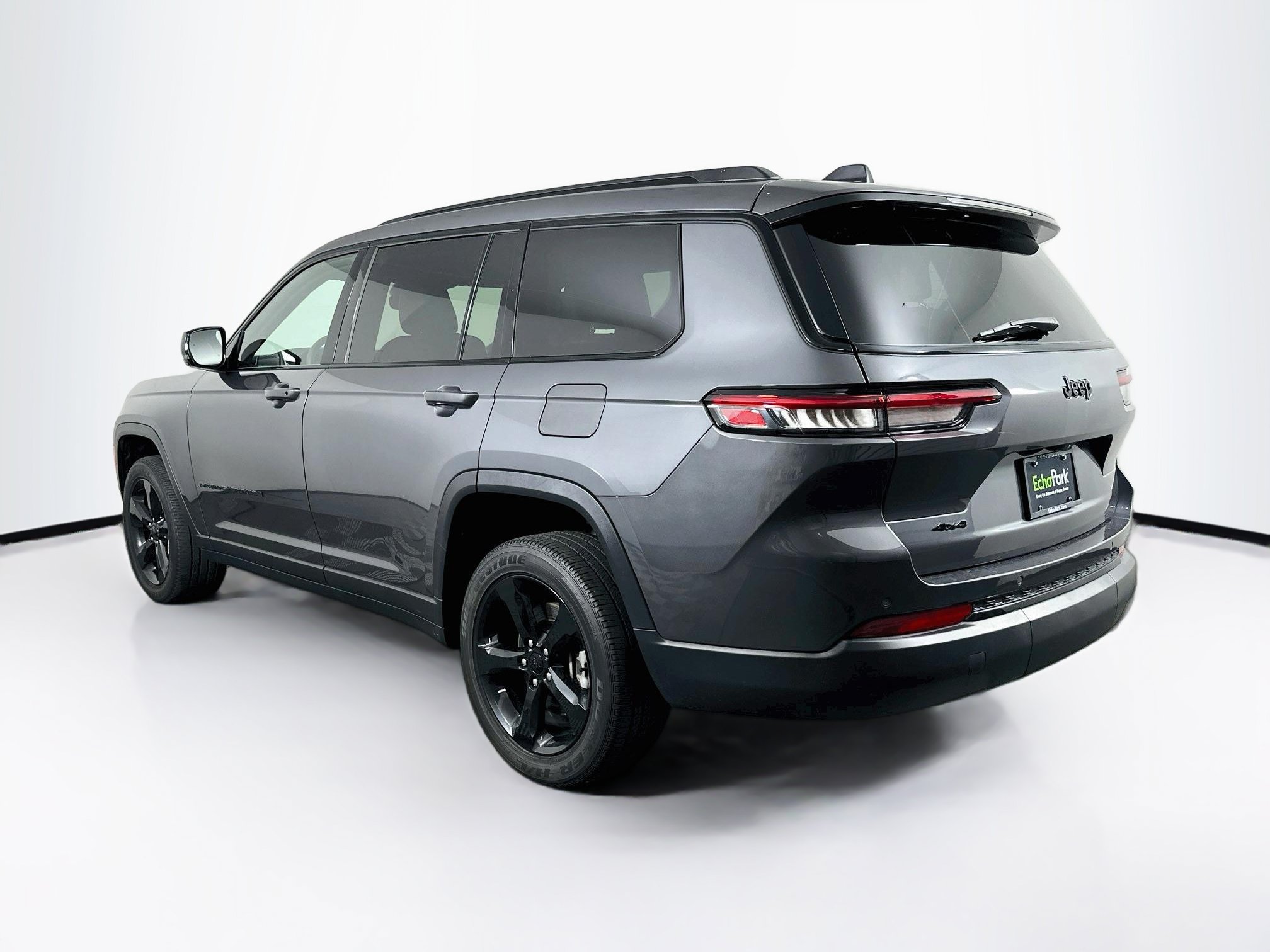 Used 2023 Jeep Grand Cherokee L Laredo AWD/4WD image 5