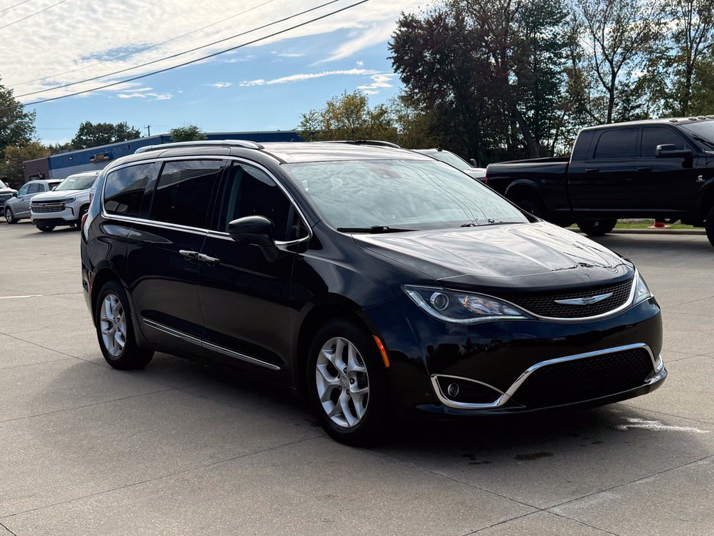 Used 2019 Chrysler Pacifica Touring-L Plus w/ Advanced Safetytec Group FWD image 20