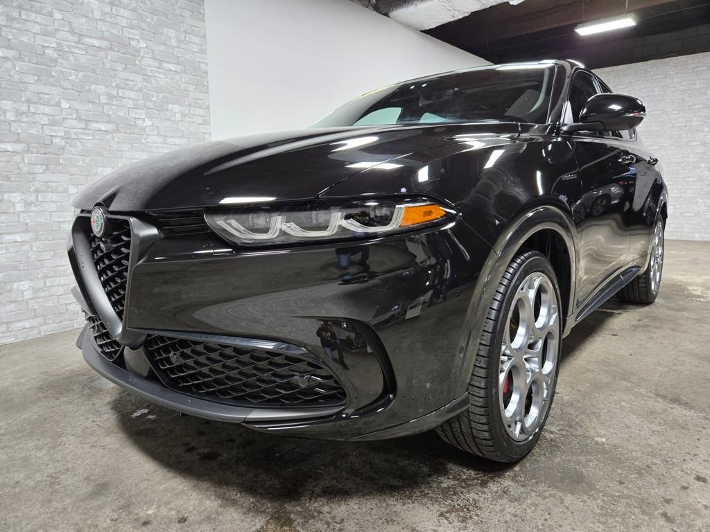 Used 2024 Alfa Romeo Tonale Veloce image 5