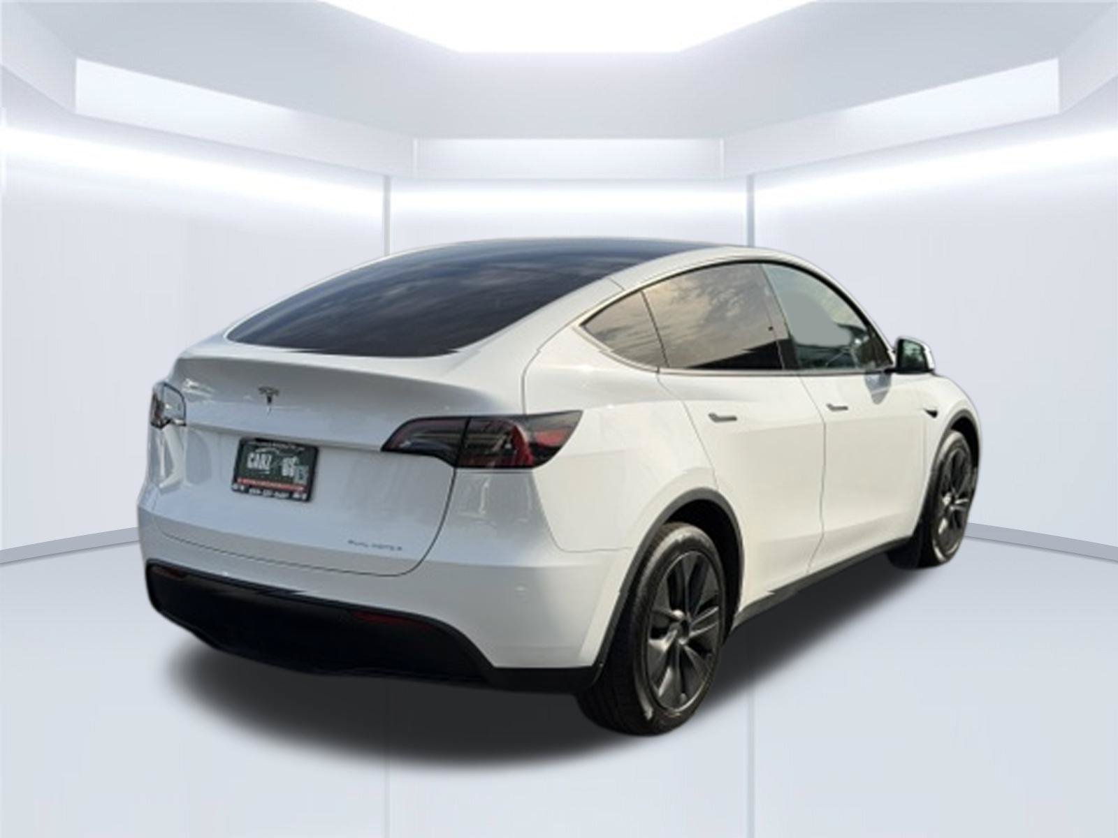 Used 2024 Tesla Model Y Long Range AWD/4WD image 5