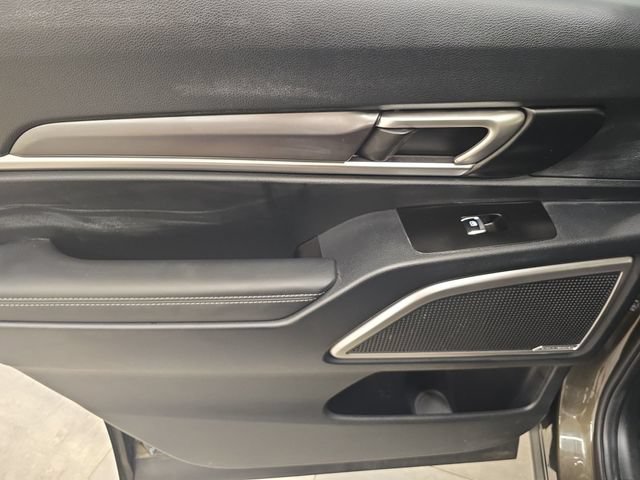 Used 2025 Kia Telluride S AWD/4WD image 19
