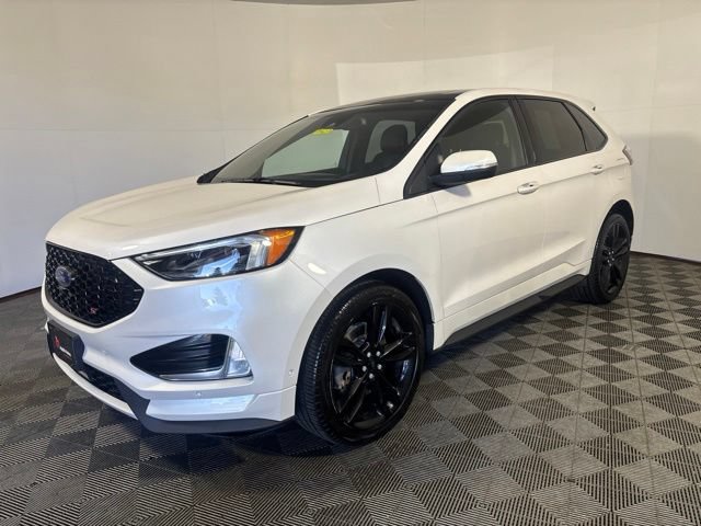Used 2019 Ford Edge ST w/ Equipment Group 401A AWD/4WD image 3