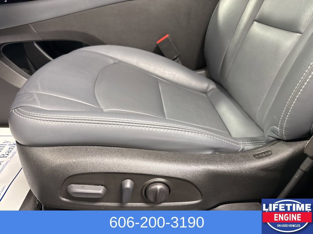 Used 2023 Buick Enclave Essence w/ Experience Buick Package image 30