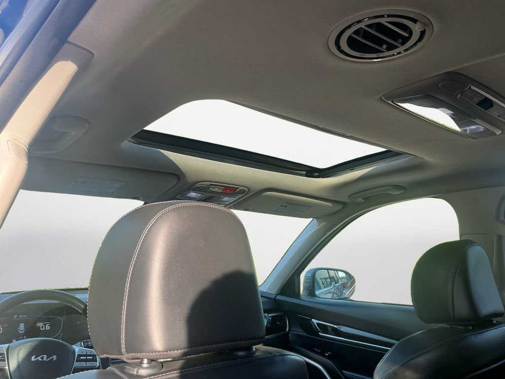Used 2025 Kia Telluride S FWD image 9