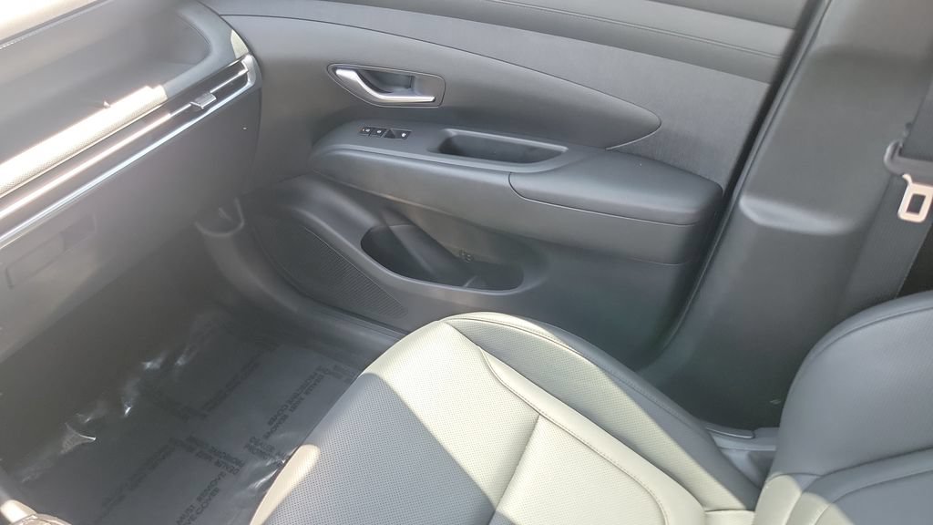 Used 2025 Hyundai Tucson SEL AWD/4WD image 13