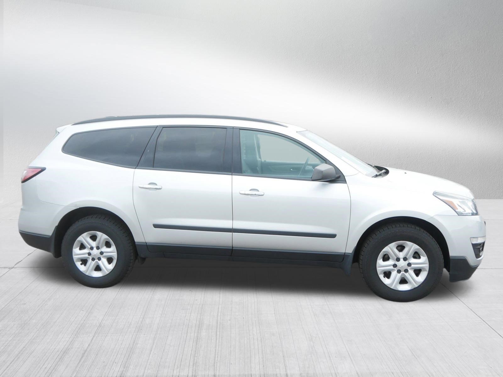 Used 2016 Chevrolet Traverse LS AWD/4WD image 8