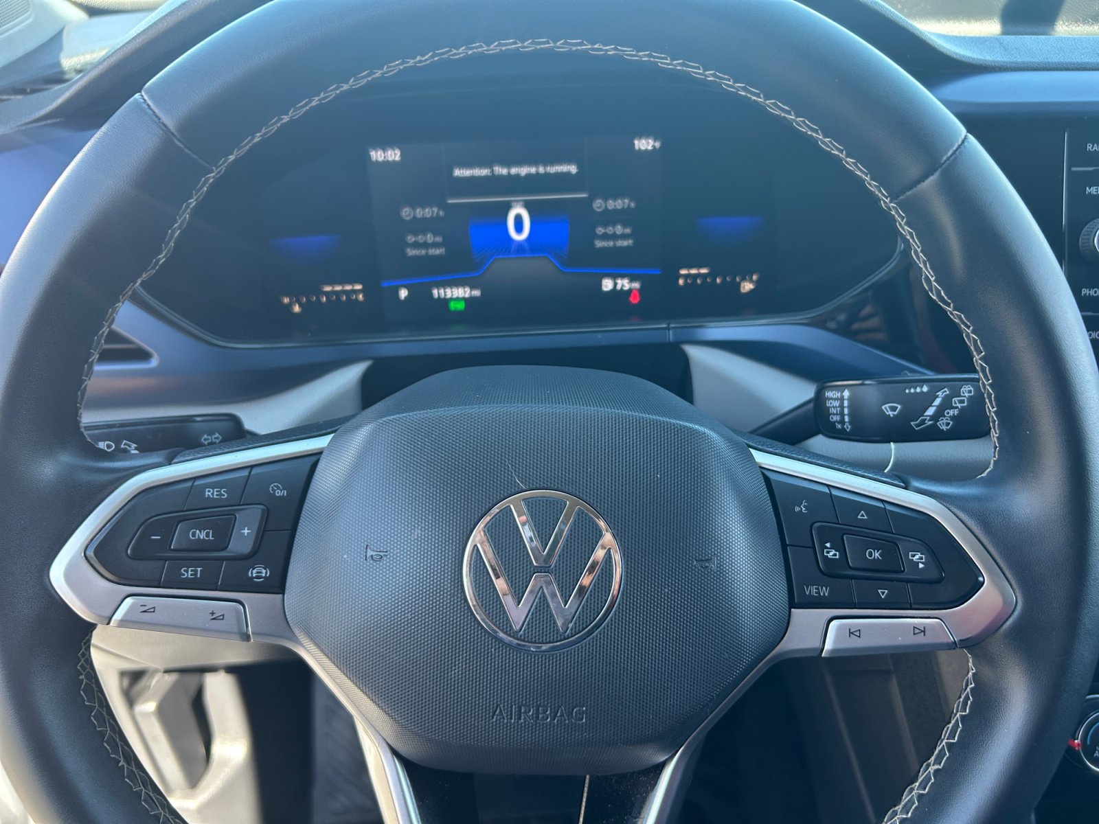 Used 2022 Volkswagen Taos SE FWD image 9