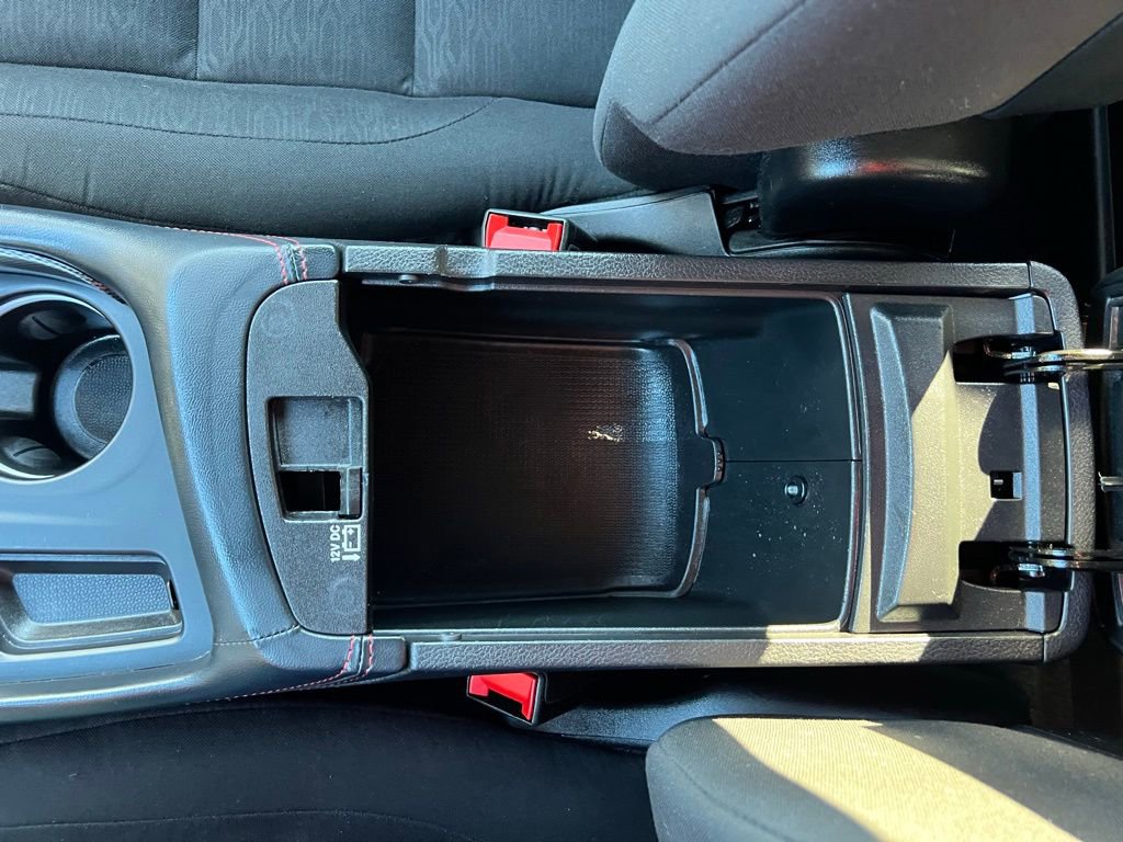 Used 2023 Dodge Durango GT image 34