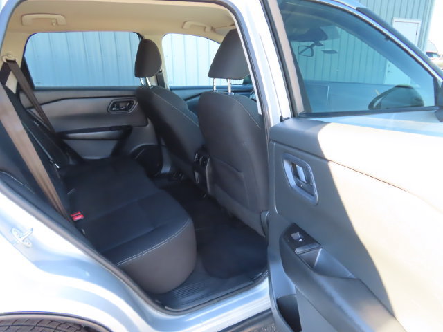 Used 2024 Nissan Rogue S AWD/4WD image 27