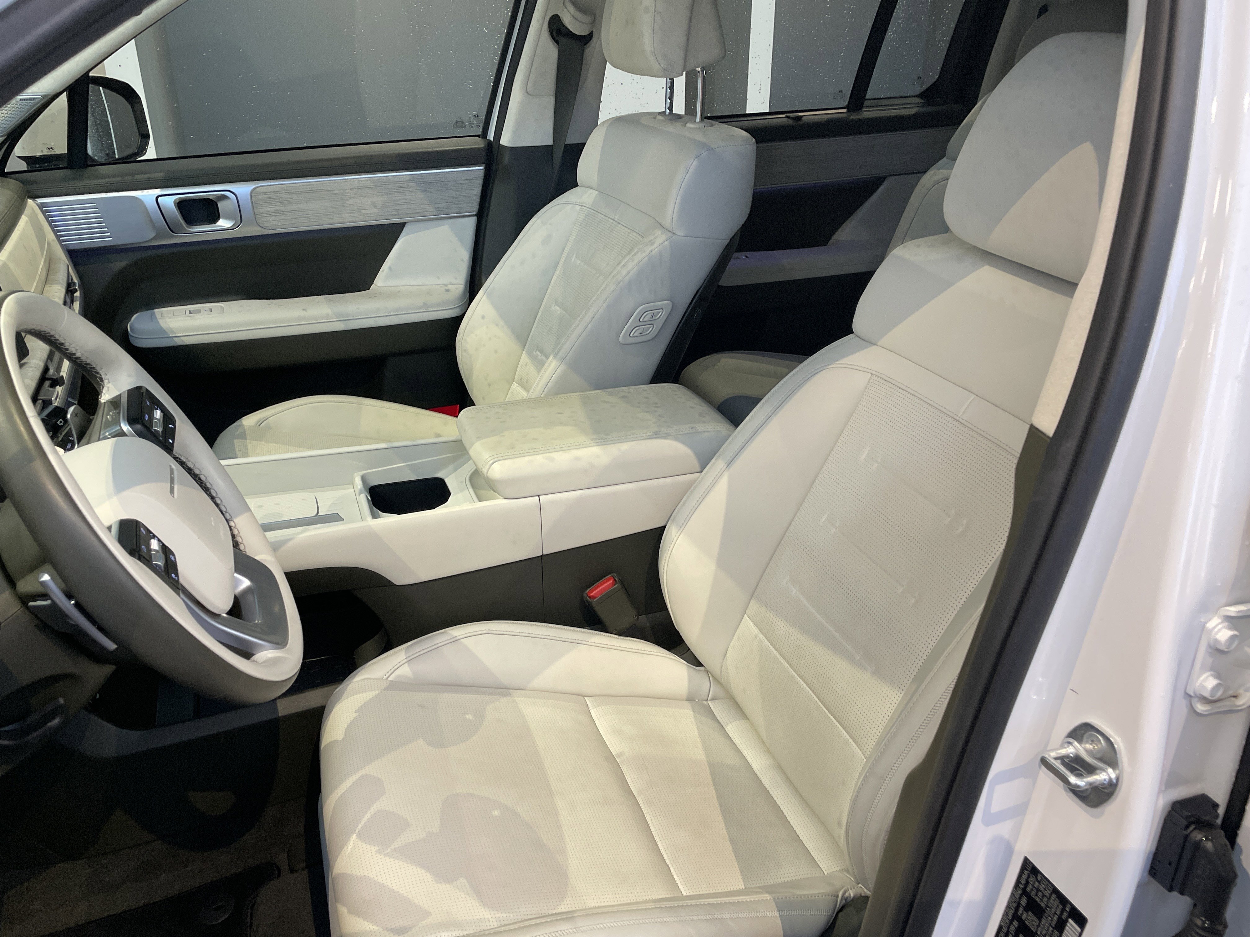 Used 2025 Hyundai Santa Fe Calligraphy AWD/4WD image 18