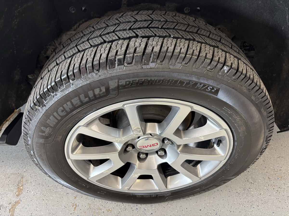 Used 2016 GMC Yukon XL Denali w/ Open Road Package RWD image 31