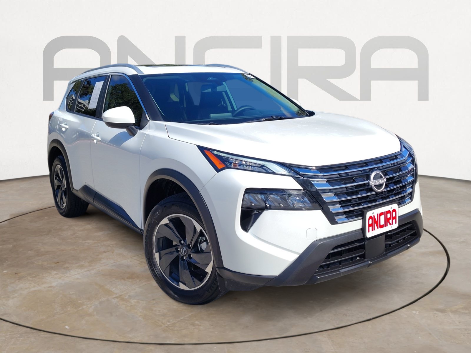 Used 2025 Nissan Rogue SV w/ SV Premium Package FWD image 4