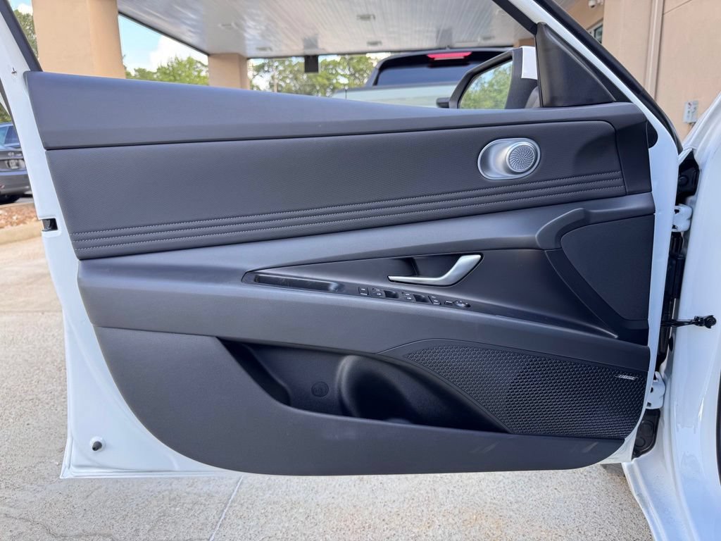 New 2026 Hyundai Elantra Limited FWD image 22