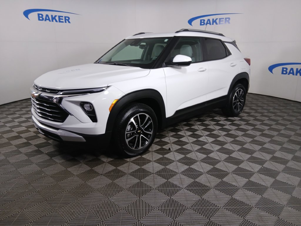 Certified 2024 Chevrolet TrailBlazer LT w/ LT Cold Weather Package FWD image 1