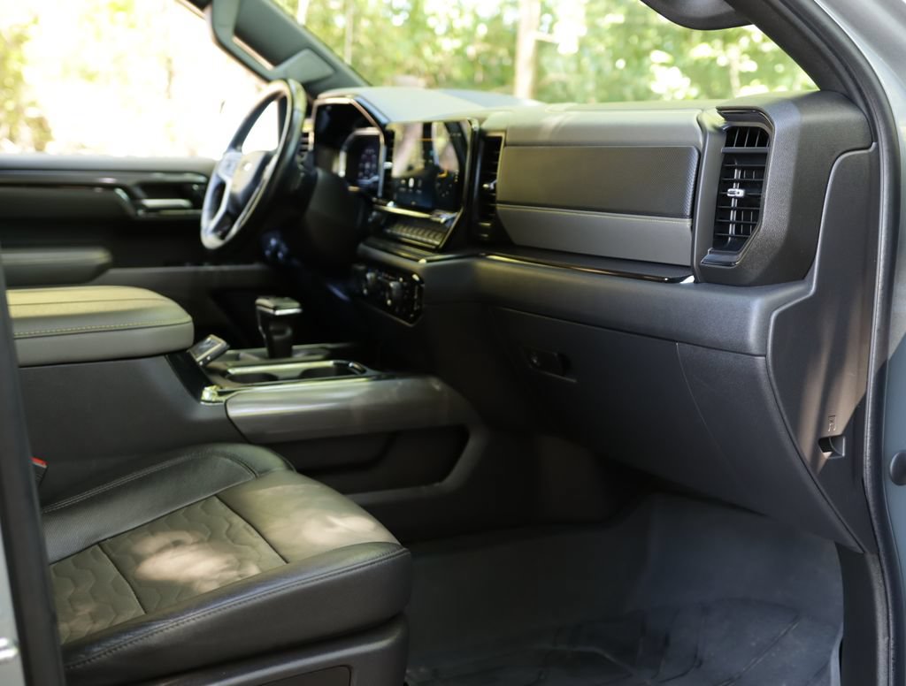Used 2023 Chevrolet Silverado 1500 ZR2 w/ Technology Package AWD/4WD image 36