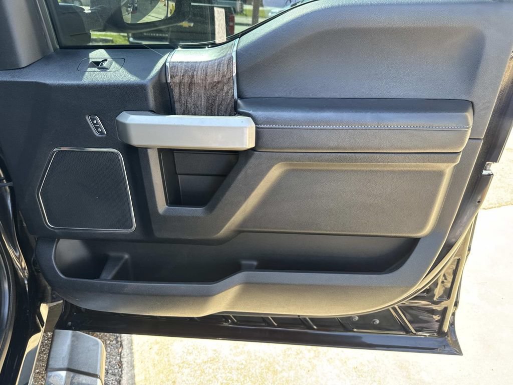 Used 2017 Ford F350 Lariat w/ Lariat Ultimate Package AWD/4WD image 15