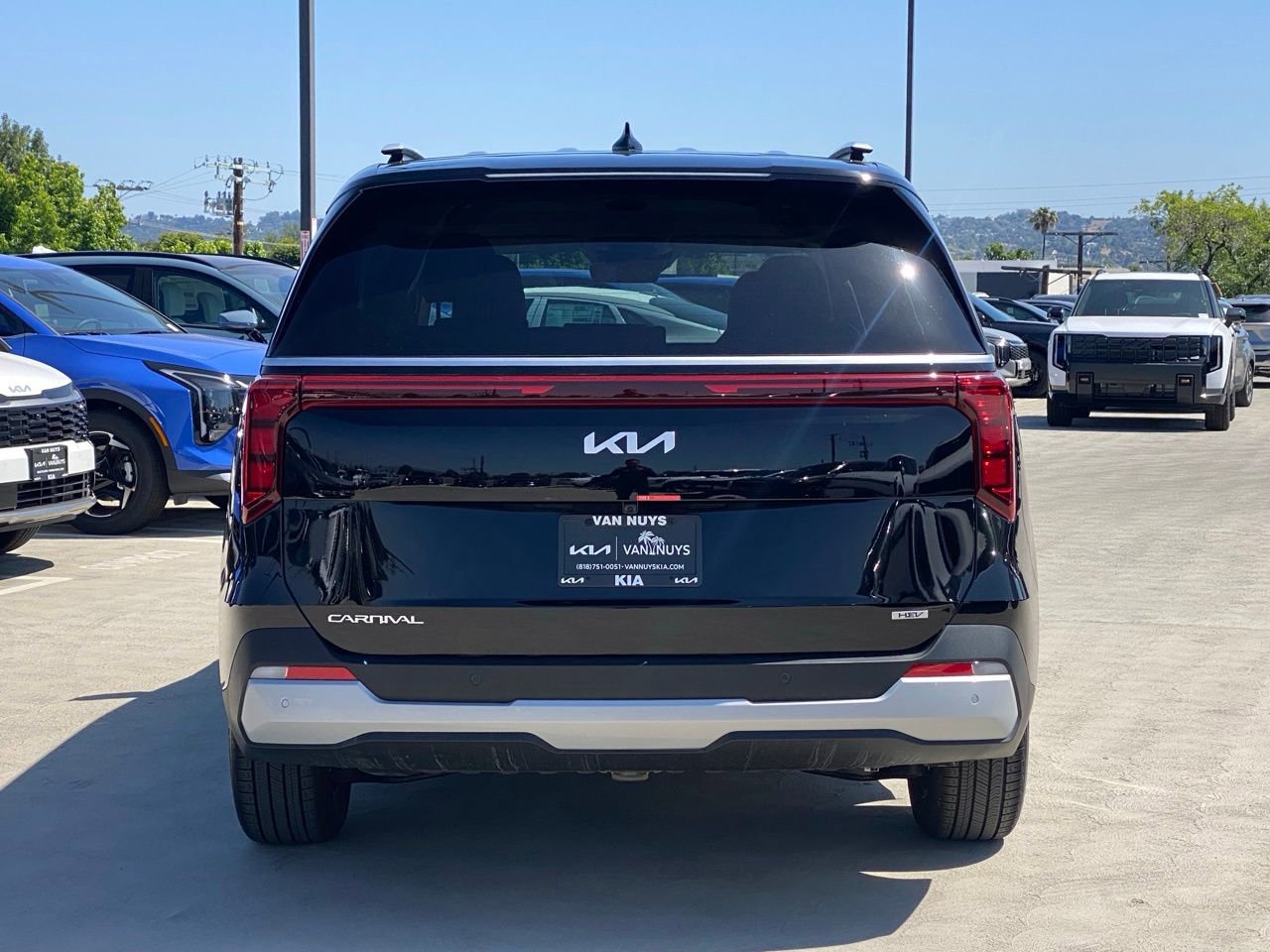 New 2026 Kia Carnival EX FWD image 5