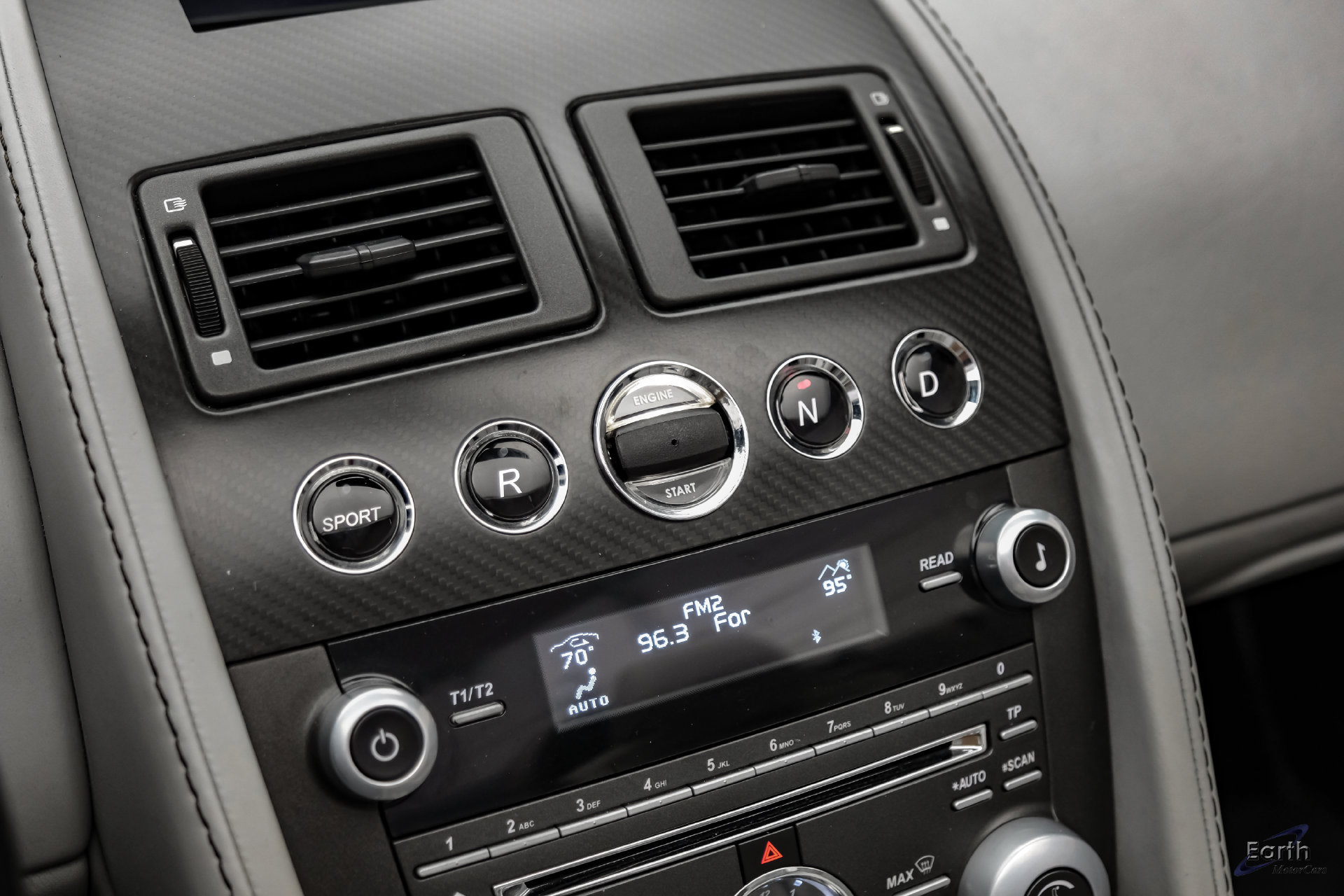 Used 2015 Aston Martin V8 Vantage GT RWD image 68