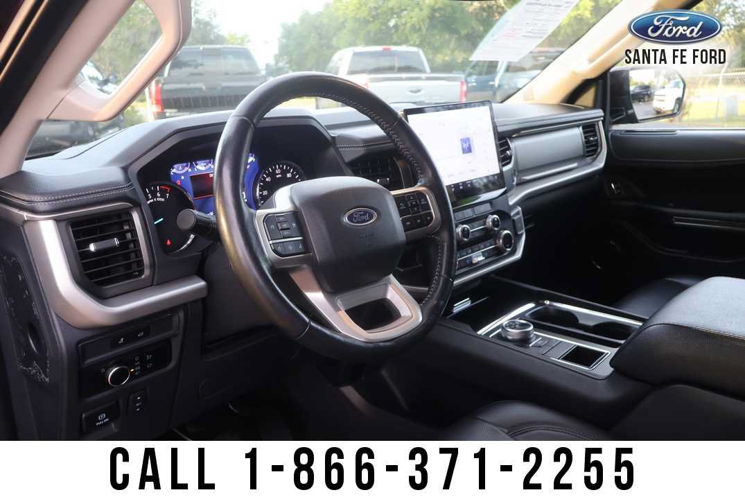 Used 2024 Ford Expedition XLT RWD image 12