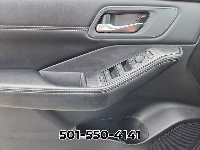 Used 2025 Nissan Rogue SV w/ SV Premium Package FWD image 32