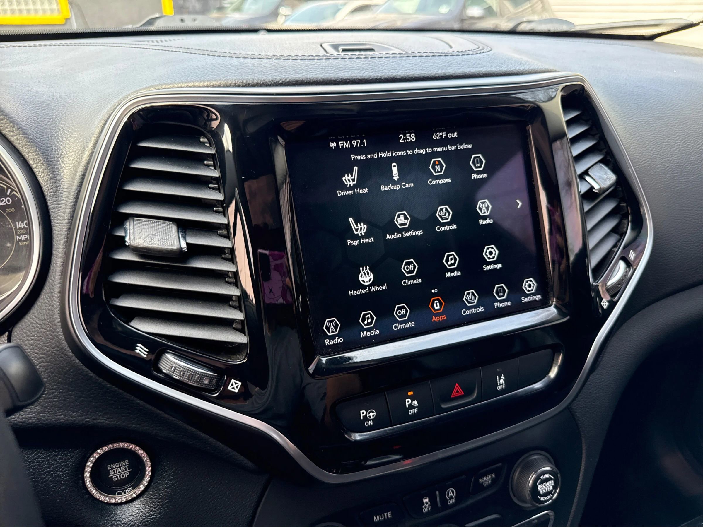 Used 2022 Jeep Cherokee Limited image 13