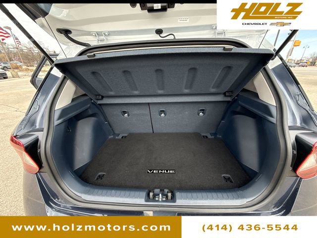 Used 2025 Hyundai Venue Limited image 25