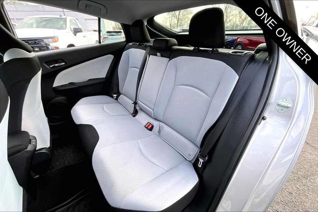 Used 2019 Toyota Prius LE image 20
