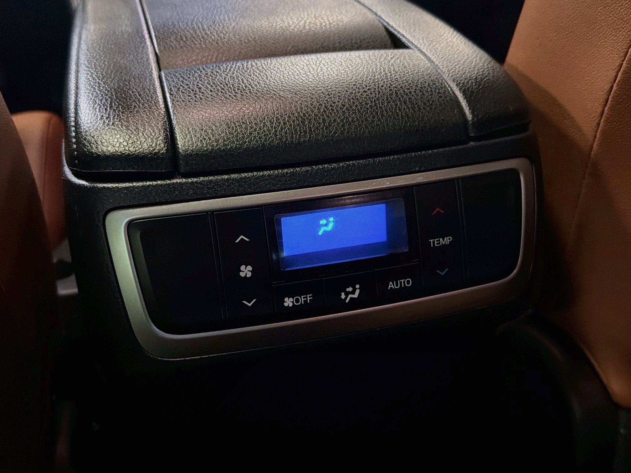 Used 2019 Toyota Highlander Limited AWD/4WD image 28