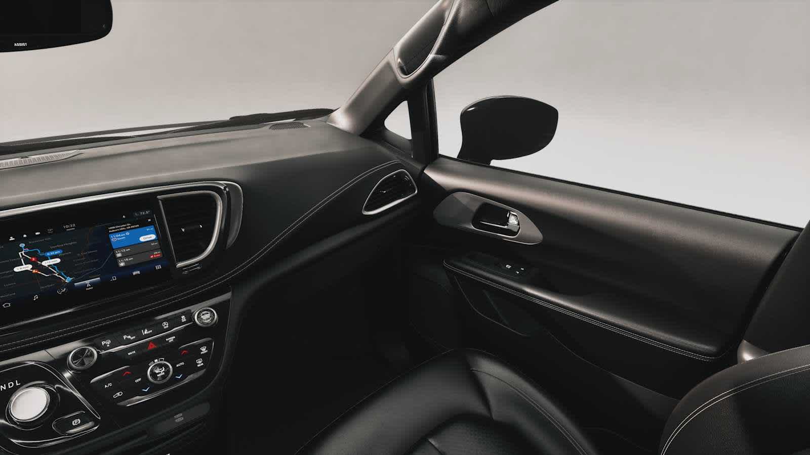 New 2027 Chrysler Pacifica Select AWD/4WD image 6