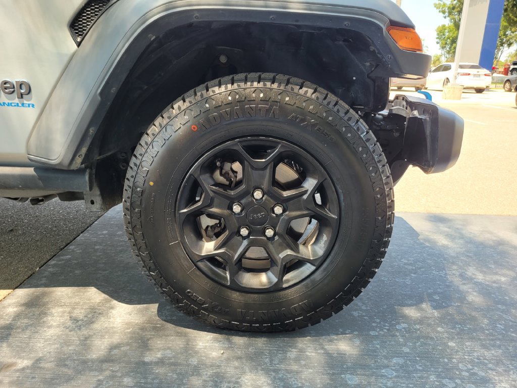 Used 2023 Jeep Wrangler Unlimited AWD/4WD image 39