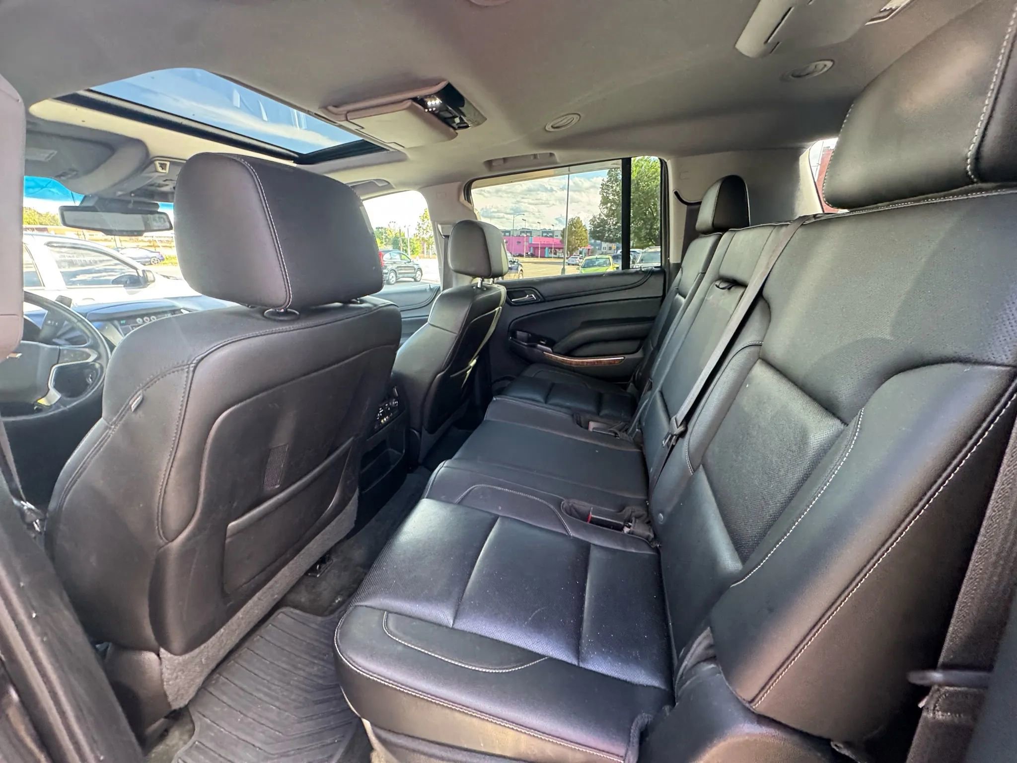 Used 2015 Chevrolet Suburban LTZ image 15