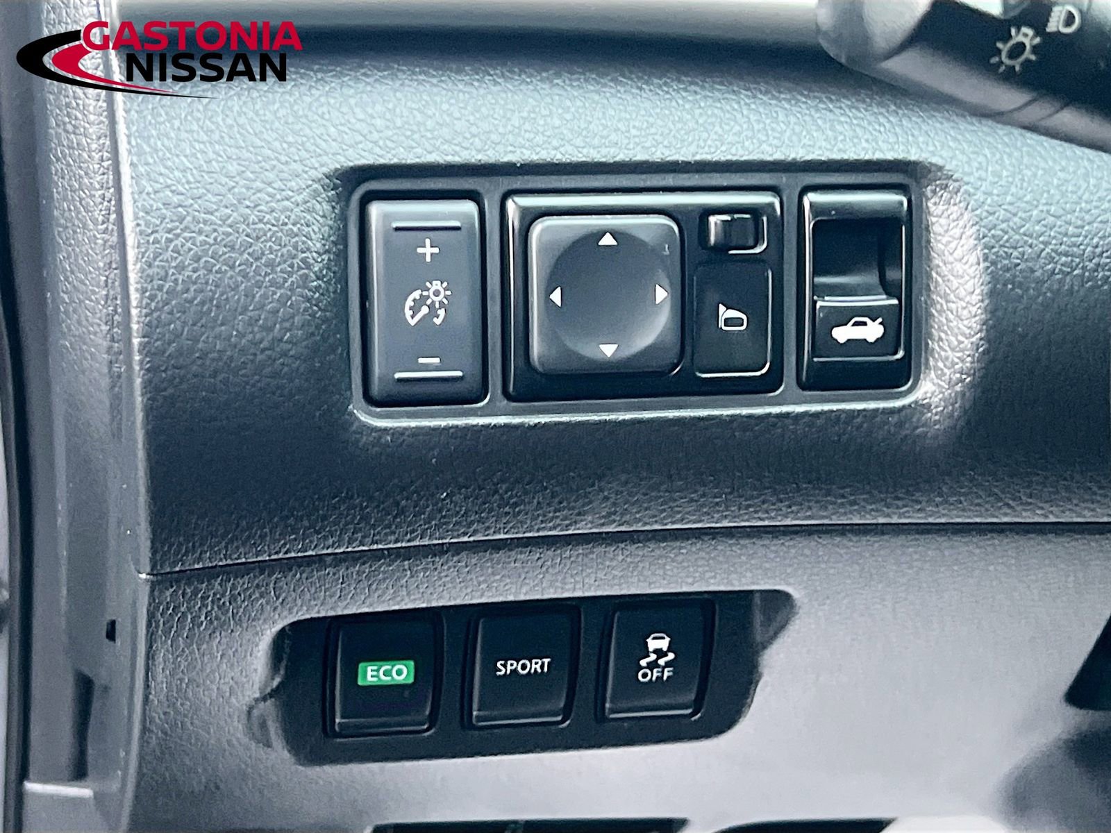 Used 2018 Nissan Sentra S image 13