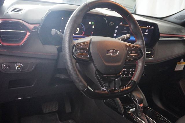 Used 2025 Chevrolet TrailBlazer RS w/ Convenience Package FWD image 6
