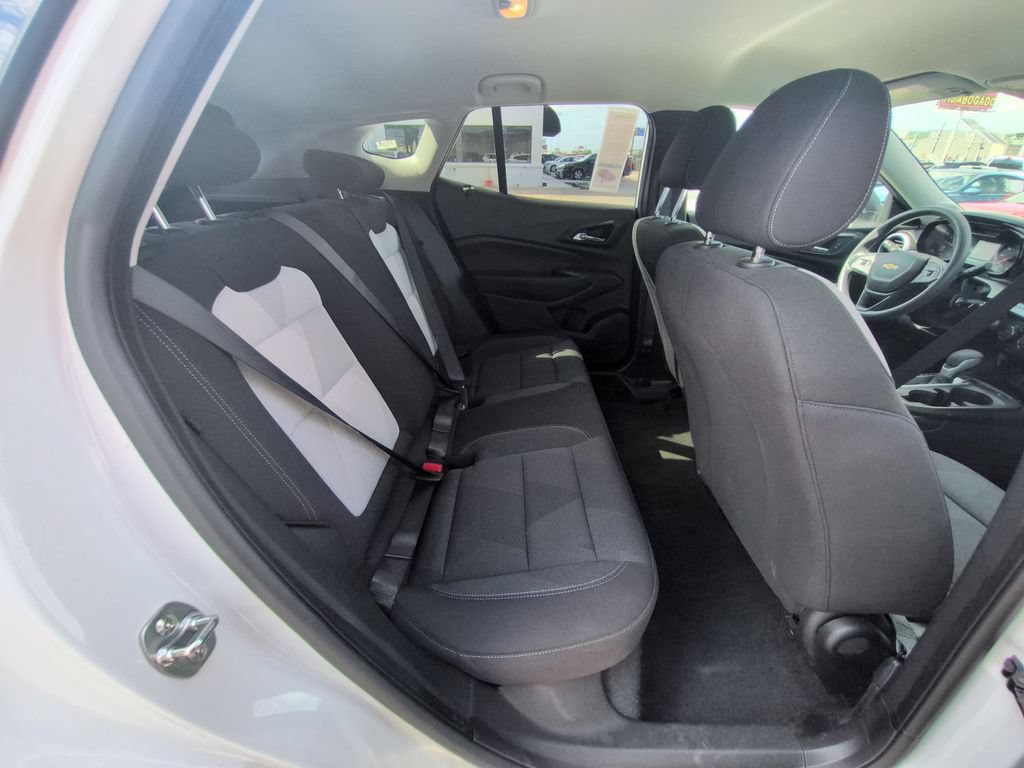 Used 2025 Chevrolet Trax LS FWD image 29