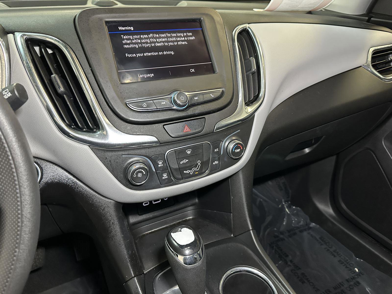 Used 2020 Chevrolet Equinox LS w/ LS Convenience Package image 28