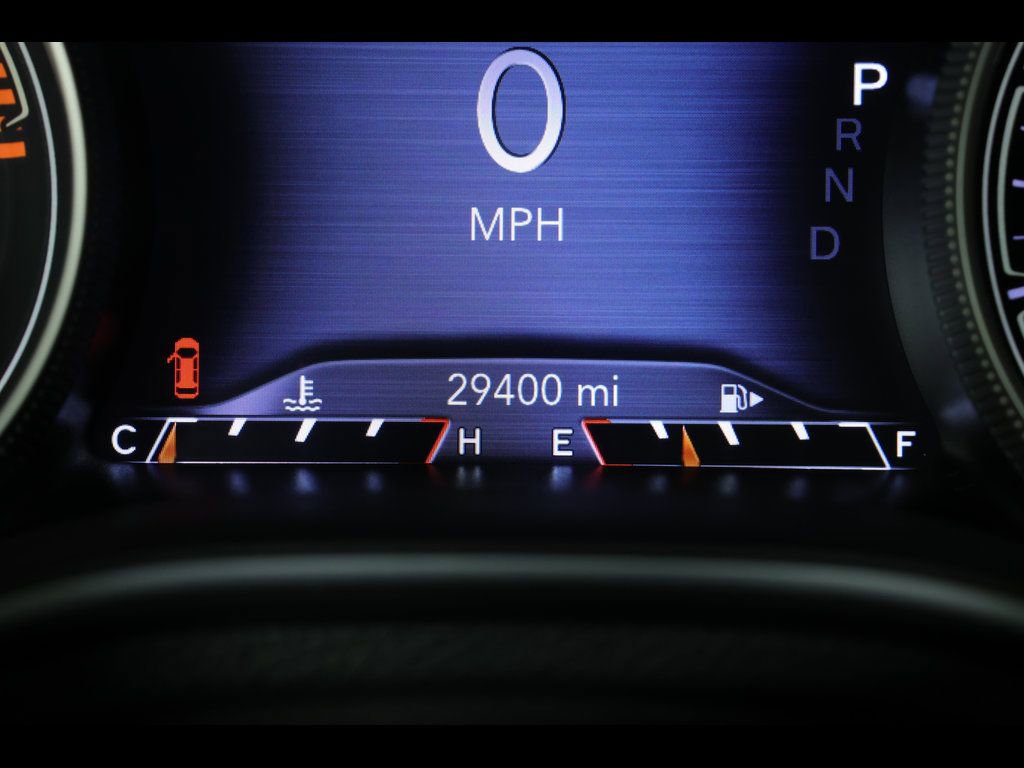 Used 2022 Jeep Cherokee Latitude Lux w/ Sun & Sound Group AWD/4WD image 12