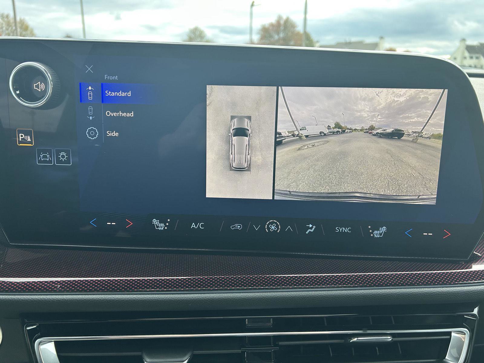 New 2026 Chevrolet Traverse Z71 w/ Driver Confidence Package image 13