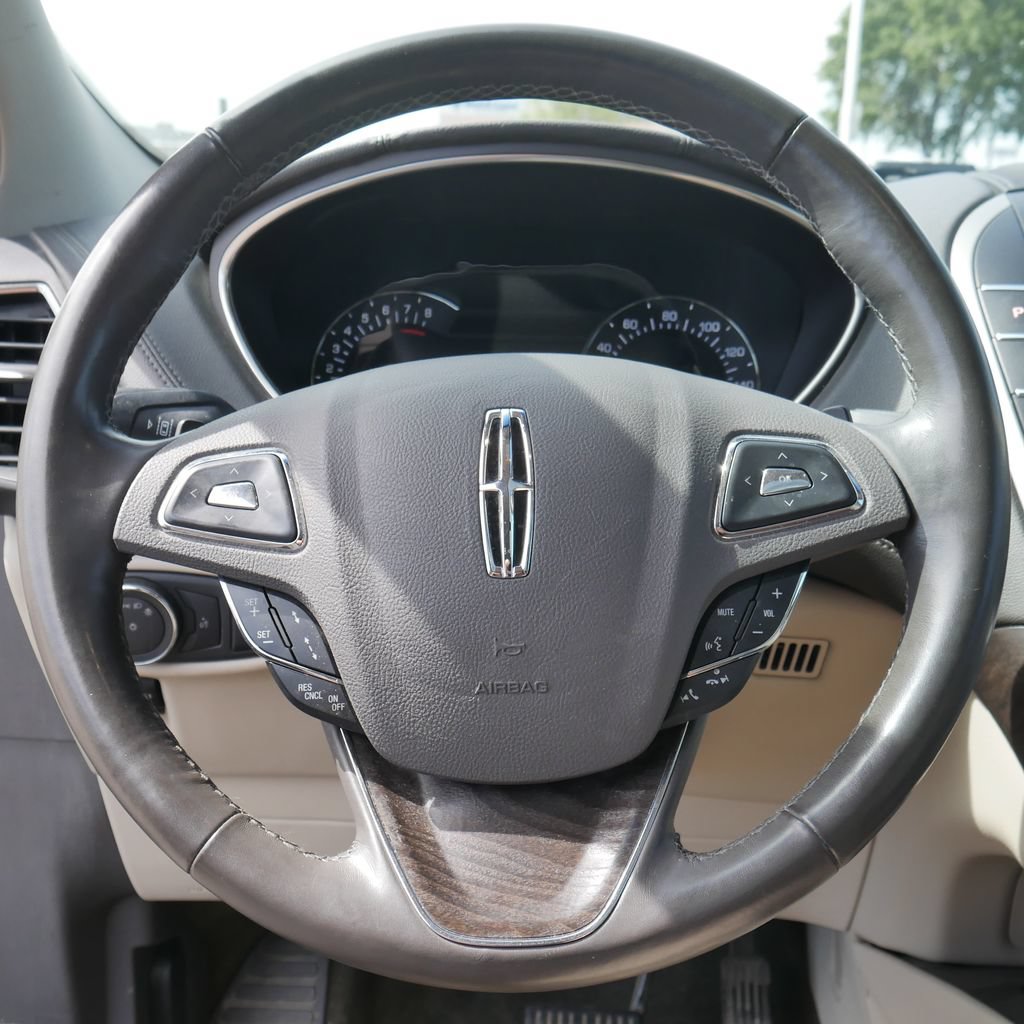 Used 2018 Lincoln MKX Reserve w/ Driver Assistance Package AWD/4WD image 35