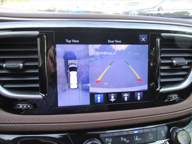 Used 2017 Chrysler Pacifica Limited FWD image 29