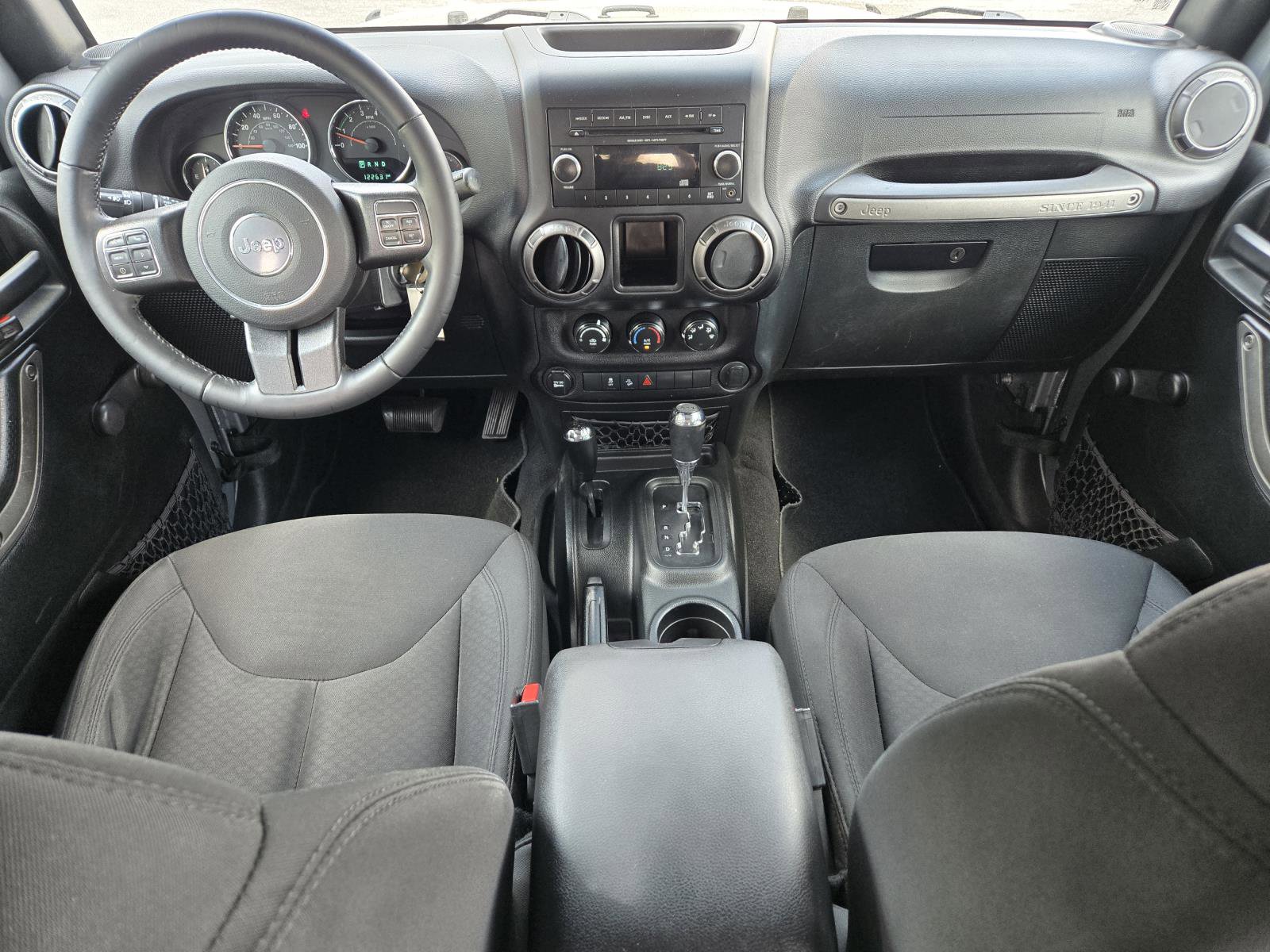 Used 2018 Jeep Wrangler Unlimited Sport w/ Connectivity Group AWD/4WD image 17