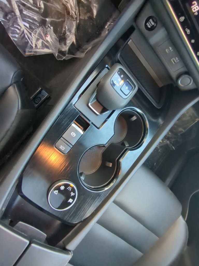 Used 2021 Nissan Rogue SV w/ Premium Package image 17