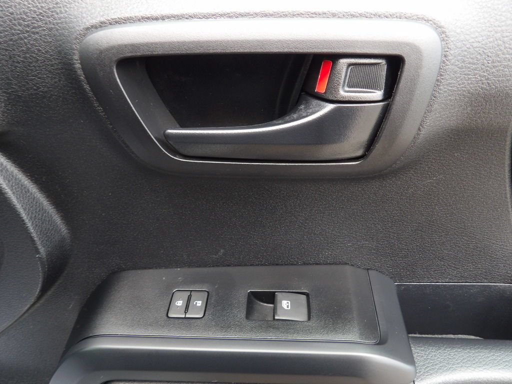 Used 2023 Toyota Tacoma SR RWD image 32